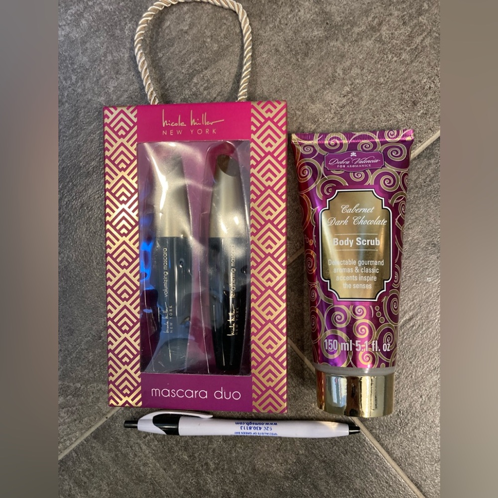 Nichole Miller Mascara Set and Cabernet/Dark Chocolate Body Scrub